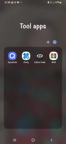 Screenshot_20220225-215815_One UI Home.jpg